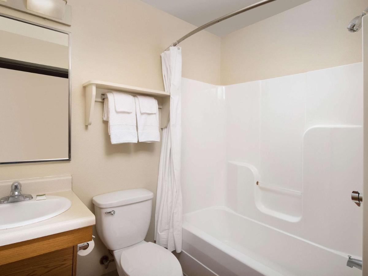Woodspring Suites Chicago Darien エクステリア 写真